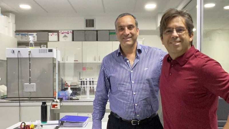 Maximiliano Irisarri y Giberto Ugalde, impulsores de Zev Biotech.
