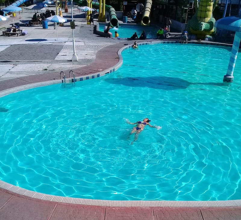 El balneario ofrece un ambiente de desconexión y relax, alejado del bullicio de la ciudad. Foto: Facebook Balneario Elba