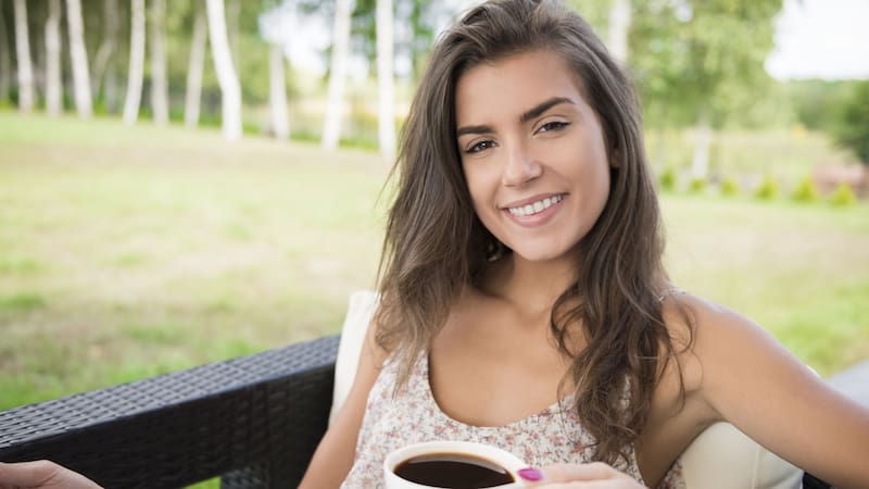 Las alternativas al azúcar blanca aportan dulzor y beneficios nutricionales para una alimentación más saludable.