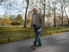 Caminar no sirve: esta científica biomédica advierte que hacer 10 mil pasos al día "es una pérdida total del tiempo"