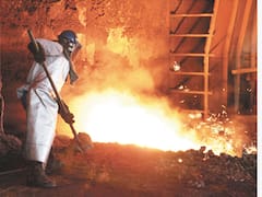 La producción de acero crudo cayó 20% interanual pero esperan mejoras
