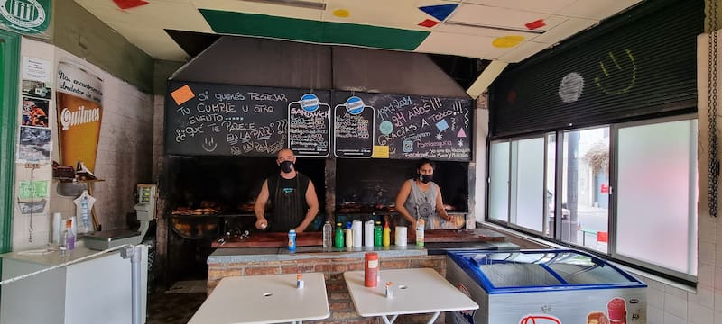 La Esquina sirve uno de los mejores sanguches de carne en Buenos Aires.