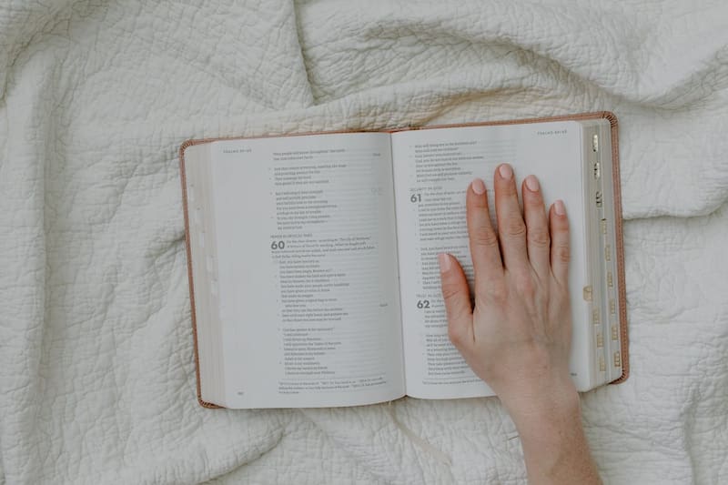 Los versículos de la Biblia para este día (foto: Pexels).