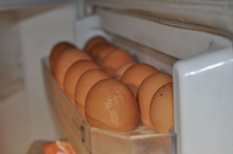 Las autoridades federales de Estados Unidos emitieron una medida nacional que obliga a retirar de todas las góndolas una marca particular de huevos fueorn contaminados con salmonella. Foto: Archivo.