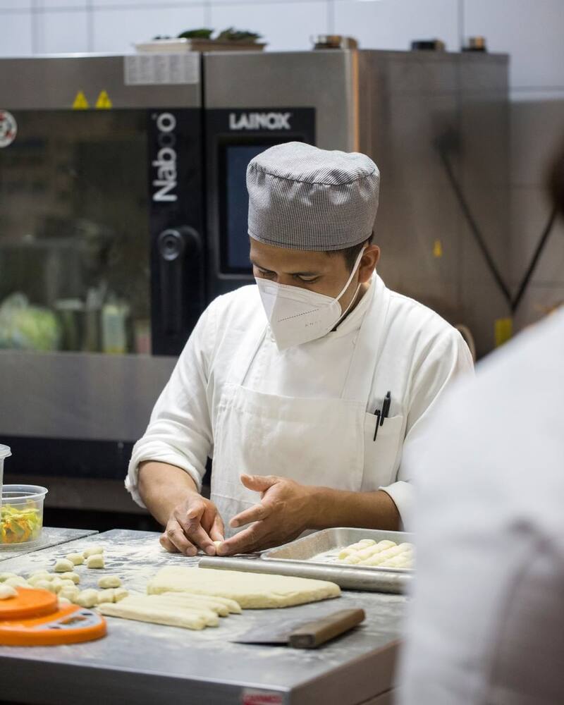 Producción artesanal de ñoquis. Fuente: archivo