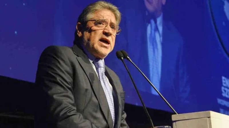 Las 3 condiciones clave para mantener el dólar bajo según Enrique Szewach