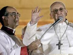 El secretario del Papa, enojado por la pregunta de un periodista