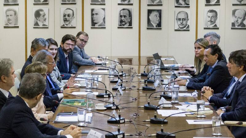 En el encuentro bilateral de ministros se acordó "modernizar" el Mercosur