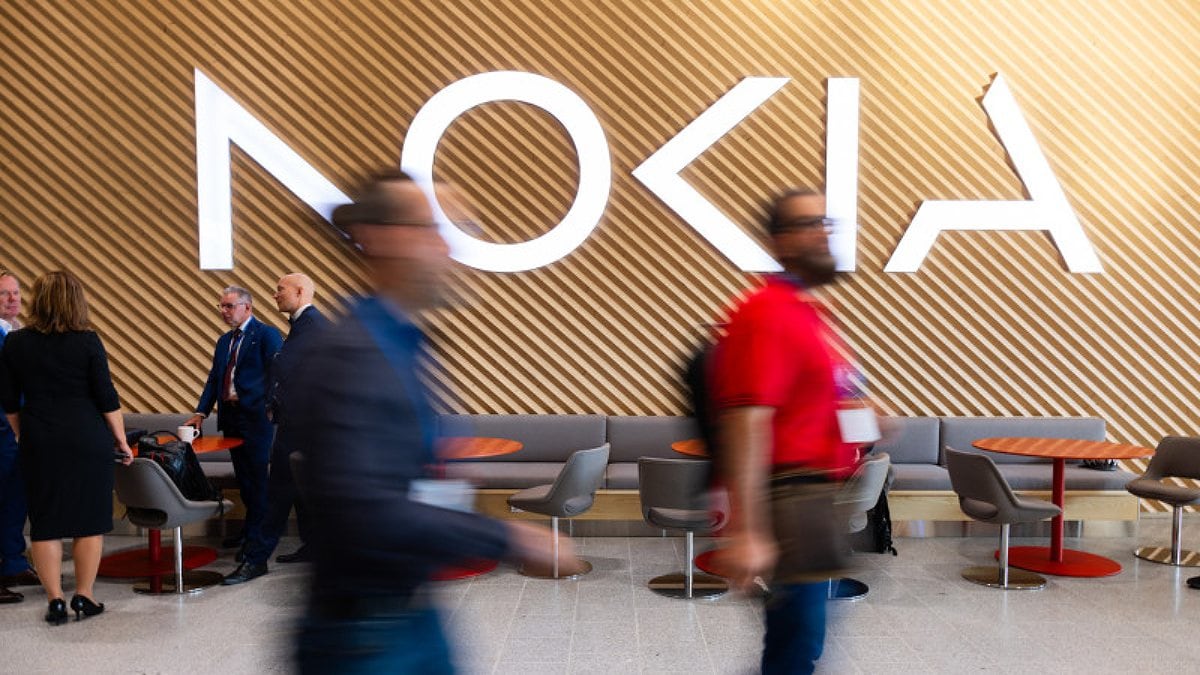 Nokia se reinventó y su nuevo negocio creció más del 120%: cómo invertir desde Argentina