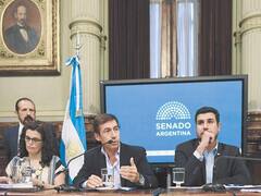 Para evitar una derrota, Cambiemos cambiará el mega DNU por tres leyes