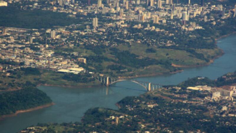 Vista de Ciudad del Este, la nueva capital de las criptomonedas en América del Sur