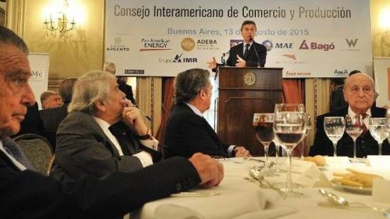 Macri necesita que no se paren las obras y mira a los empresarios