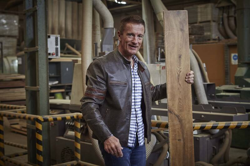 Daniel Saramaga comenzó a trabajar a los 13 años con su padre ebanista.