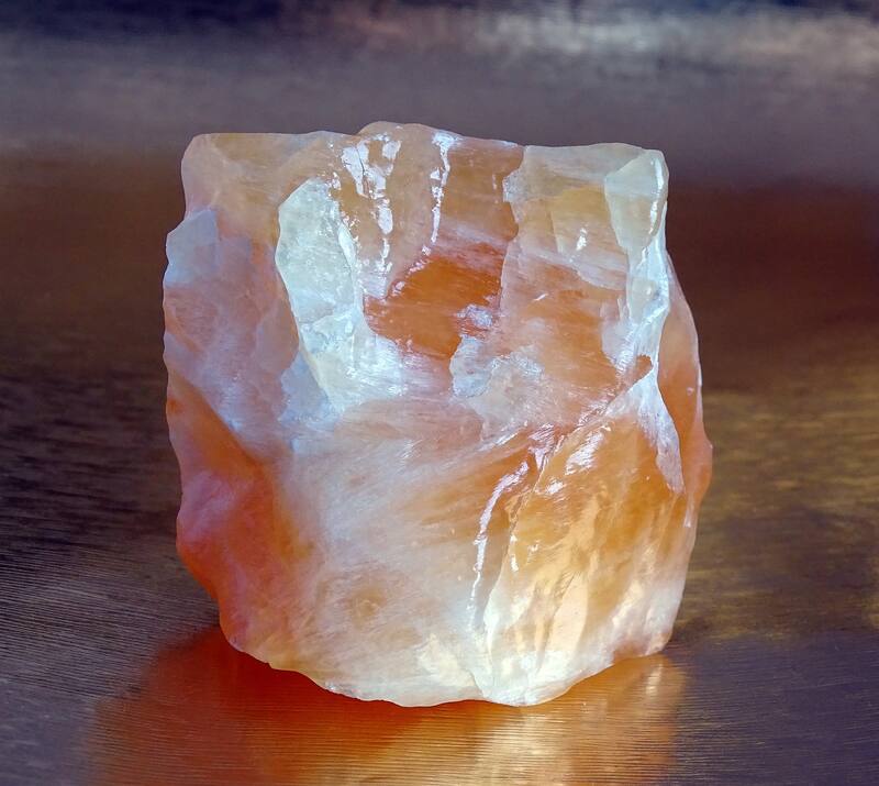 La Calcita Naranja, como piedra preciosa, trabaja eficazmente con los chakras sacro y plexo solar. (Foto: Pixabay)