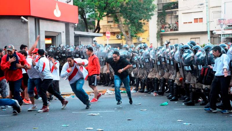 <div class="migrated-promo-image__description"><div class="migrated-promo-image__source">Fuente: Copyright 1999 Adobe Systems Incorporated</div></div>