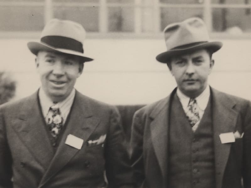 Paul y Joseph Galvin, fundadores de Galvin Manufacturing Company.