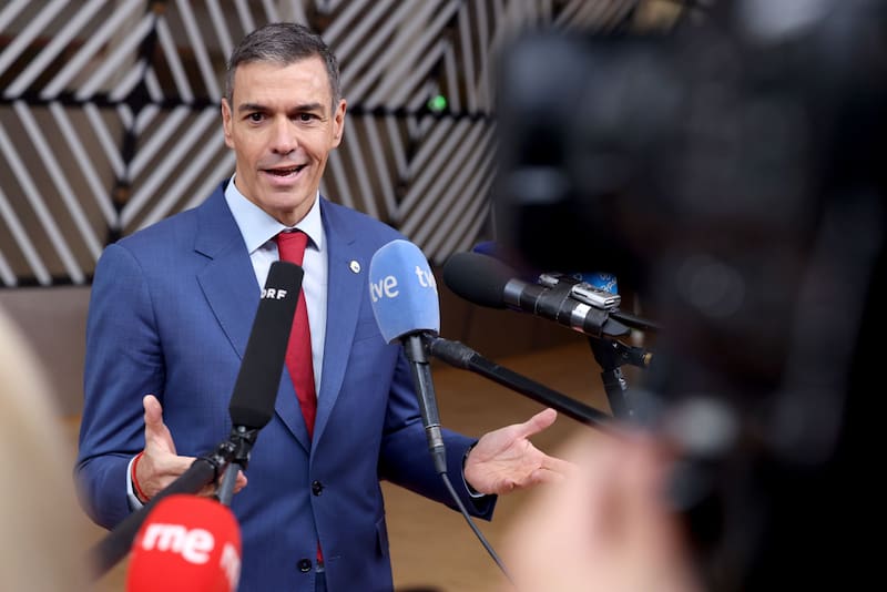 Sánchez defendió el compromiso de España con la OTAN y destacó los avances desde su llegada al Gobierno.(Fuente: EFE / EPA / Olivier Matthys)