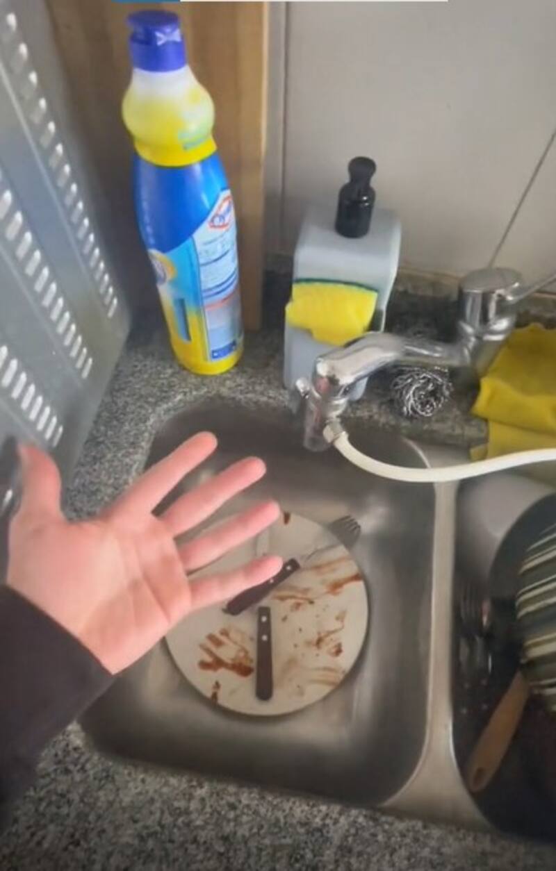 El usuario viral se burló de su propia situación, pero manifestó su enojo por no tener agua.