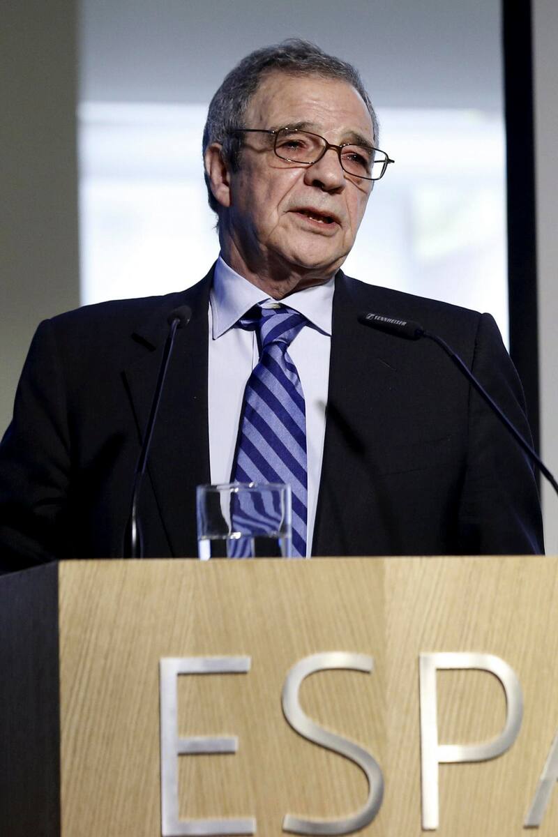 Fotografía de archivo del 13/10/2014, del expresidente de Telefónica, César Alierta, durante la presentación del programa de Empleabilidad Joven de la Fundación Telefónica. (Imagen: EFE / Sergio Berrenechea)