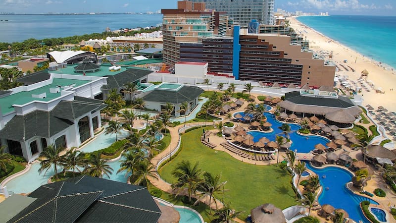 No te puedes perder esta oferta increíble en una de las mejores playas de Cádiz.