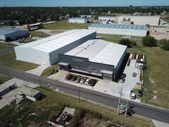 Canjeó su F100 por una plegadora de chapas y hoy tiene una metalúrgica que empieza a exportar