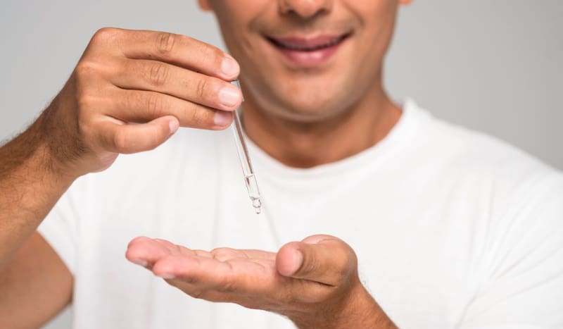 El sérum de MLab, disponible en Amazon, ha conquistado a miles de usuarios que destacan su efectividad y rápida absorción. (Foto: Freepik.es)