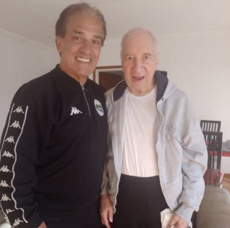 La última foto de Carlos Bilardo que difundió su ex ayudante de campo Miguel Lemme.