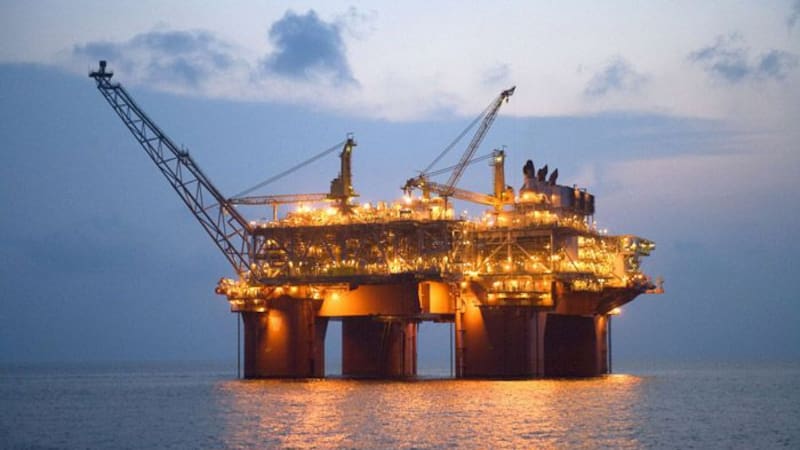 Exploración de petróleo costa afuera (off shore)