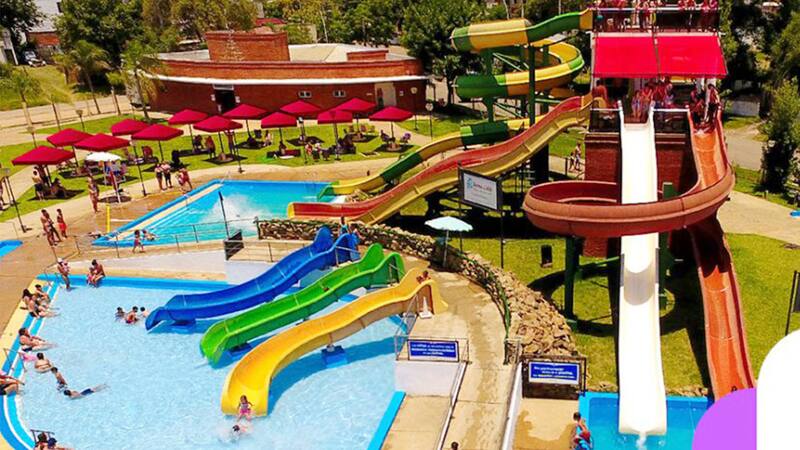 Las termas de Colón ofrecen entradas a $3000 para los más chicos, ideal para visitarlas durante el receso escolar de julio. (Foto: Termas Colón)