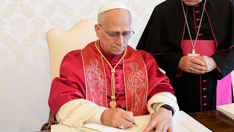 El Papa León XIV cambió al Vaticano para siempre: derogó una medida de Francisco y acumuló mayor poder económico.