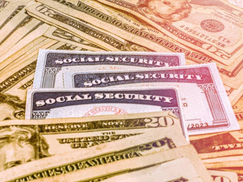 Tener una deuda puede disminuir significativamente tus beneficios del Seguro Social. Fuente: Archivo