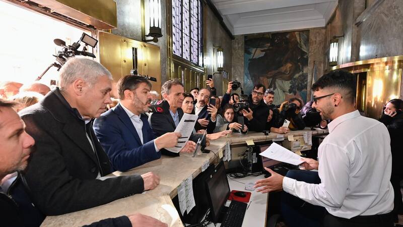 <div class="migrated-promo-image__description"><div class="migrated-promo-image__source">Fuente: prensa Axel Kicillof</div></div>