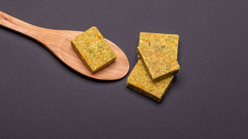 Suelen usarse en sopas, guisos, risottos y hasta para cocinar carnes.