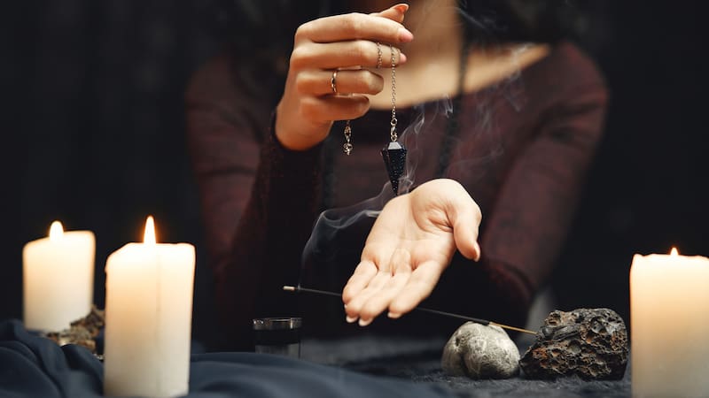 La experiencia del ritual es única para cada persona, adaptándose a sus emociones.