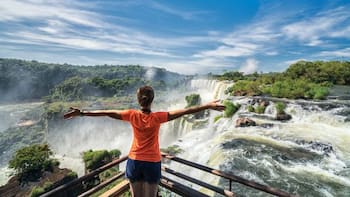 ¿Casamientos o cumpleaños en las Cataratas del Iguazú? El Gobierno autorizó los “microeventos” en el Parque Nacional, qué implica