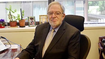 Claudio Loser: “Habría que aflojar un poco la política monetaria, bajar las tasas de interés y permitir cierta depreciación del tipo de cambio”
