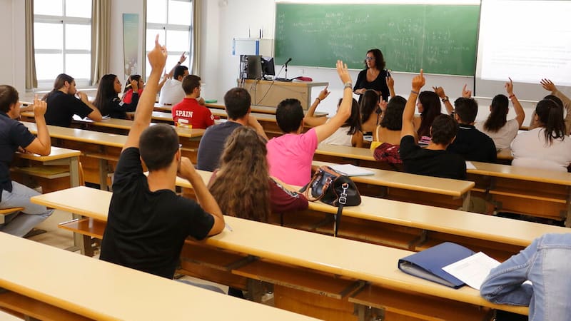 La reforma promete más recursos, mejores condiciones laborales y una expansión del acceso a la educación superior (Fuente: archivo).