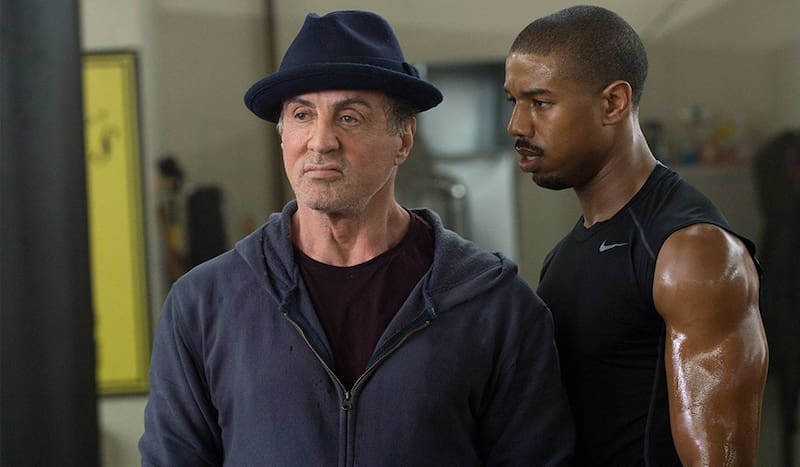 Sylvester Stallone mantiene una rutina de entrenamiento adaptada a sus 80 años y un desayuno que incluye huevos, avena, pan de centeno y frutas.
