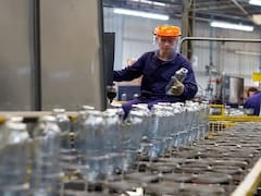 Lumilagro se reconvierte: baja la producción local y empieza a importar productos de China