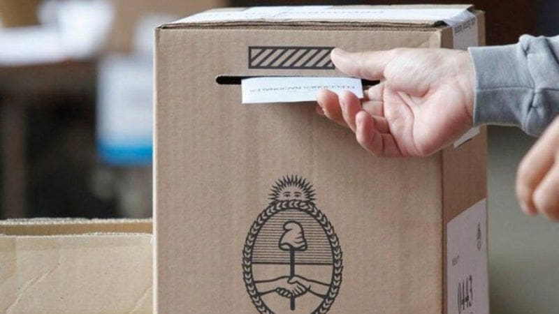 La sigla PASO significa Primarias, Abiertas, Simultáneas y Obligatorias.