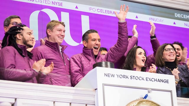 Nubank rompe récords y Wall Street proyecta hasta 58% de suba: ¿comprar, vender o mantener?