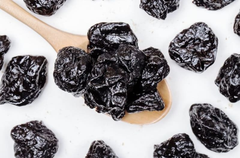 Las ciruela pasas son abundantes en antioxidantes, fibra y vitamina B. (foto: archivo).