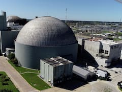 Milei mueve sus fichas en el sector nuclear: Caputo activa la venta parcial de Nucleoeléctrica