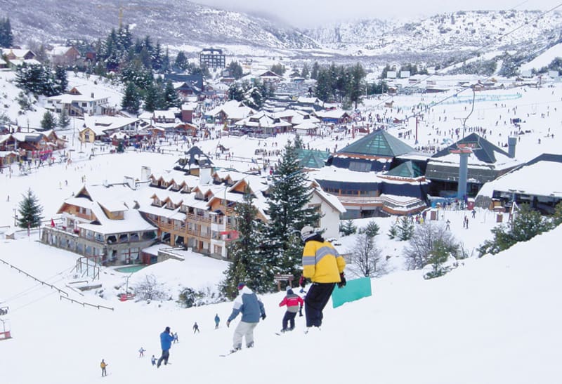 Bariloche es uno de los destinos turísticos más convocantes y se ubica en el Parque Nacional Nahuel Huapi.