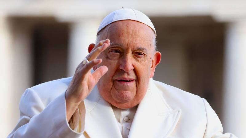 Cambia la Iglesia Católica| El papa Francisco habló de la guerra frente a miles de jóvenes y fue contundente: "Es siempre...".