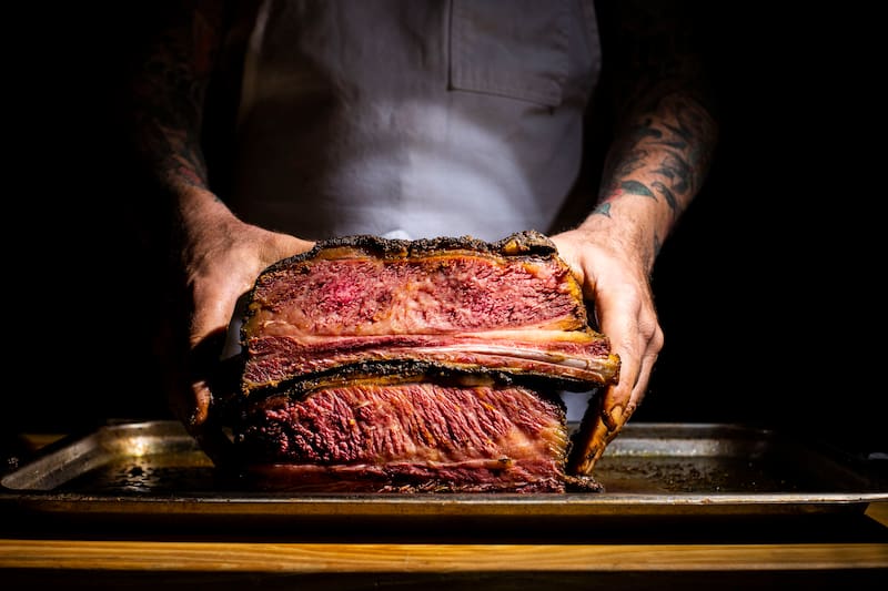 El pastrón, uno de los platos insignia de Mishiguene.