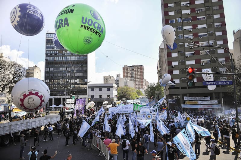Los diez principales gremios del país recaudan anualmente cerca de u$s 685 millones a través de descuentos obligatorios sobre los salarios formales.