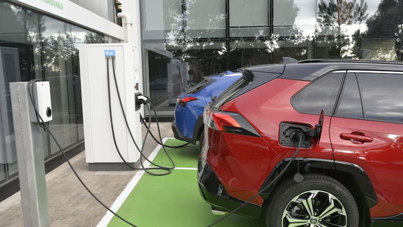 Autos eléctricos.