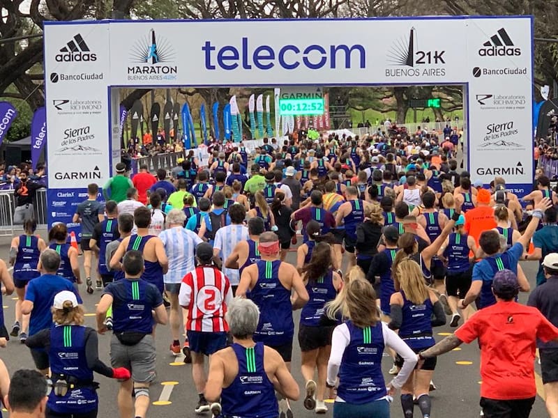 Frío durante la largada de los 21K.