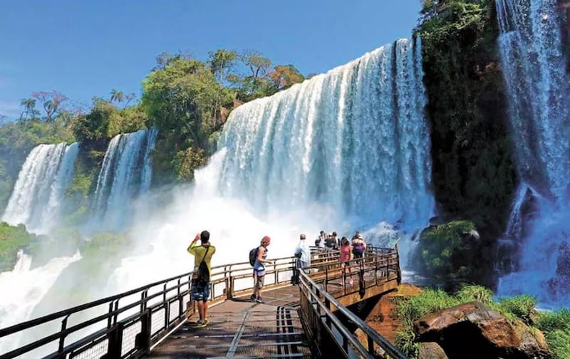 Cataratas del Iguazú, uno de los destinos más elegidos para el feriado largo de octubre